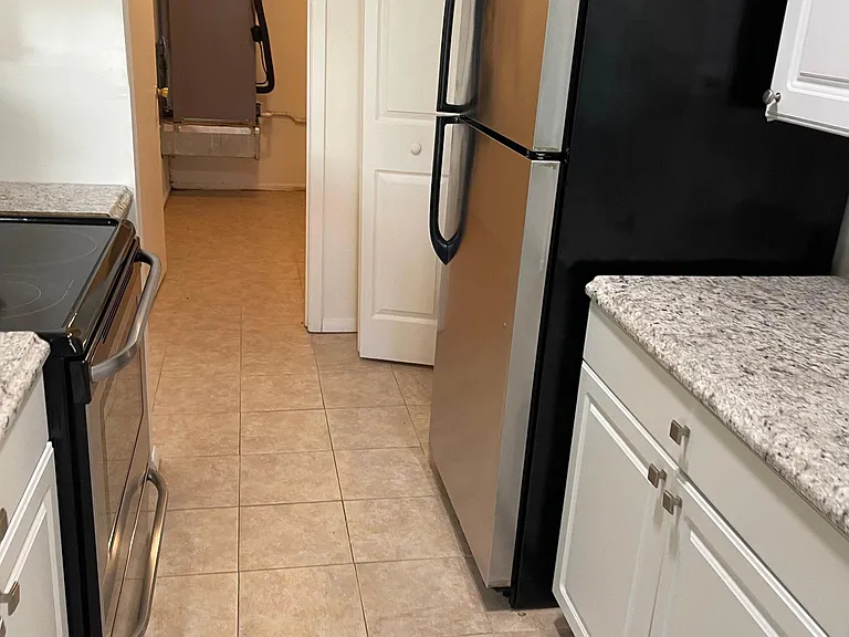 2815 Forsythia Ct — Photo 22