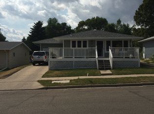 1117 13th St NW, Minot, ND 58703