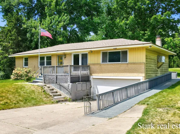 225 Sunset Hills Ave NW, Grand Rapids, MI 49534