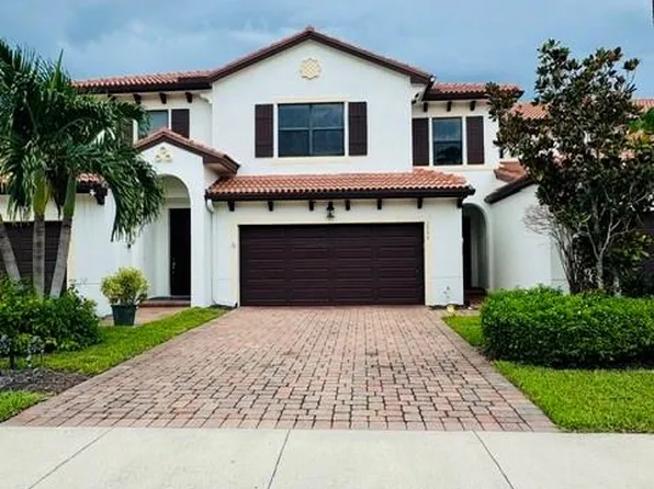 7792 Bristol Cir, Naples, FL 34120