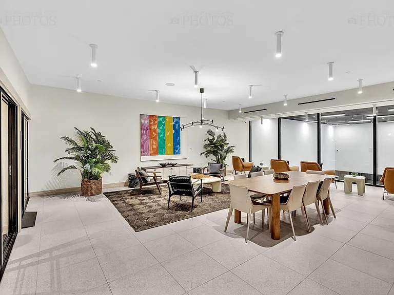 Building's Lounge