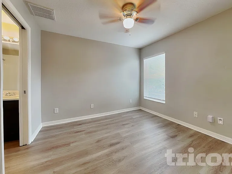 31333 Heatherstone Dr — Photo 11