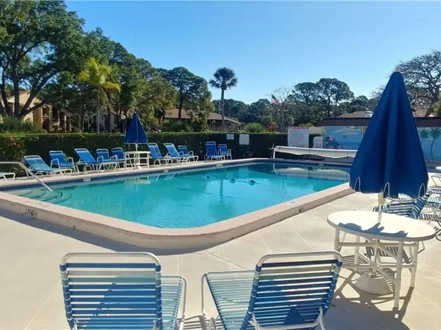 2 bed, 946 sqft, $3,500 — Photo 2