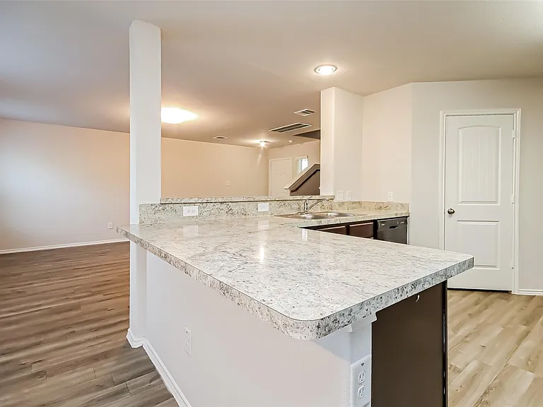 2751 Madison Ct — Photo 3