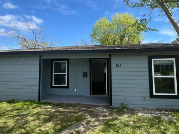 511 S Kansas St, La Porte, TX 77571