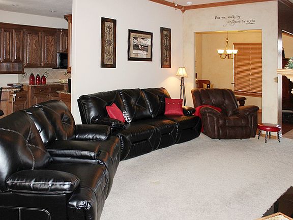 5th image of 7014 SW Brimwood Dr