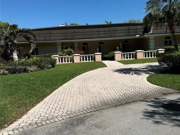 10805 SW 128th Ter, Miami, FL 33176