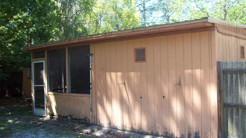 2nd image of 334 N Myrtle St