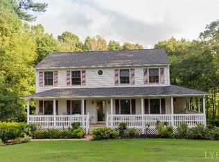 1055 Whispering Pines Cir, Forest, VA 24551