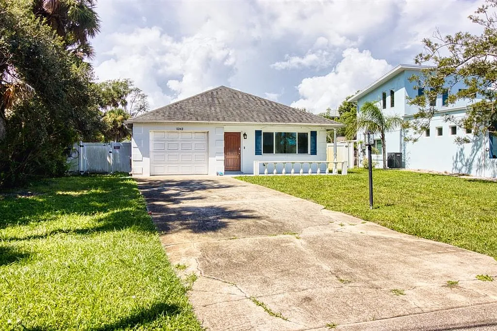 2 bed, 2.0 bath, 1168 sqft, $2,990 — Photo 1