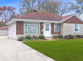 310 N William St, Mount Prospect, IL 60056