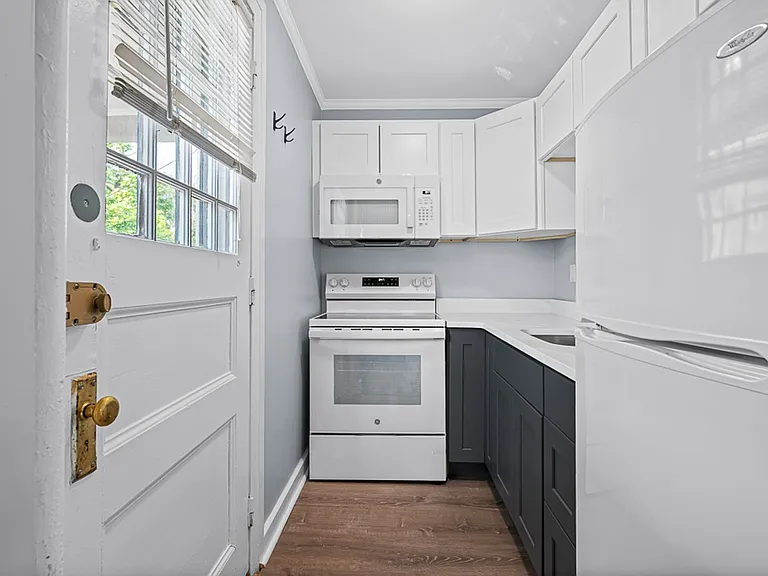61 Cedar St — Photo 26