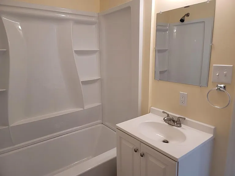 321 14th Ave S #3 — Photo 6