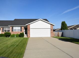 2305 Knoxville Dr, Springfield, IL 62711