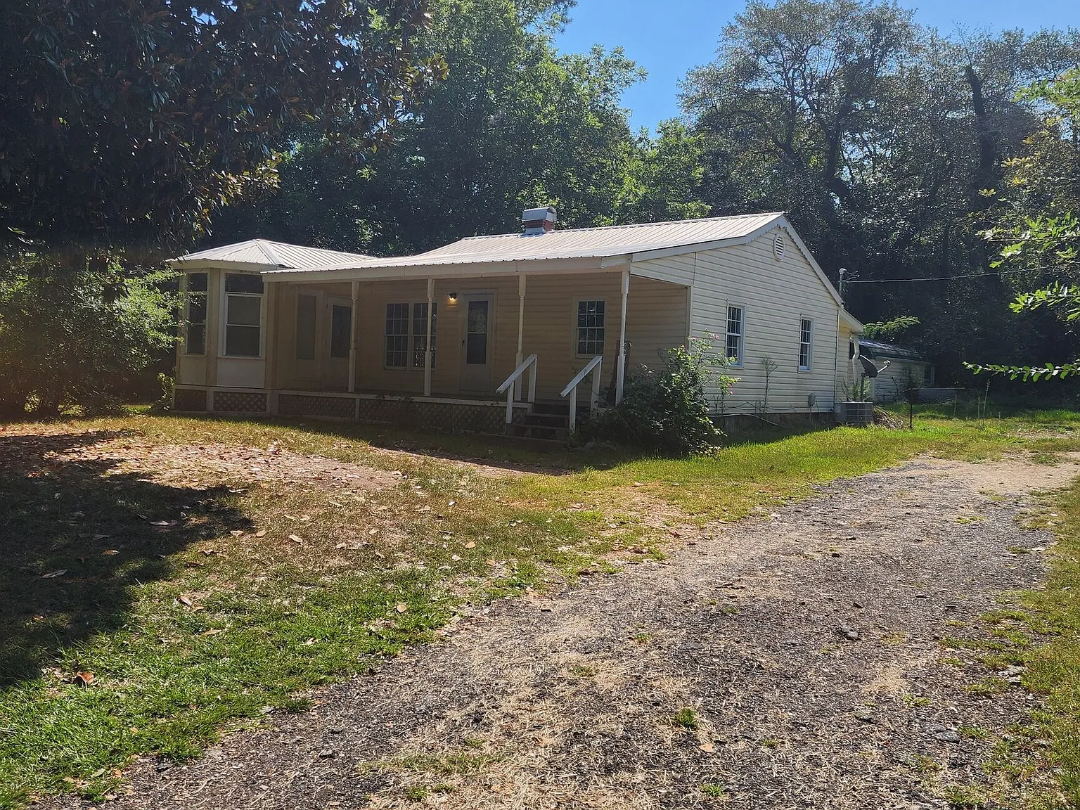 2 bed, 2.0 bath, 1000 sqft, $1,250 — Photo 1