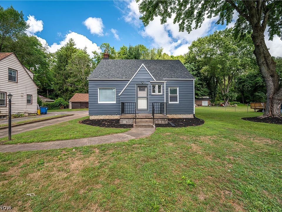1st image of 3712 Logan Way