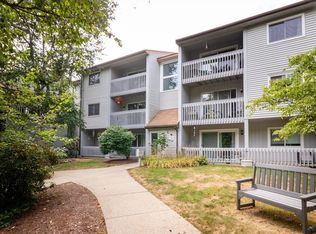 602 Franklin Crossing Rd, Franklin, MA 02038