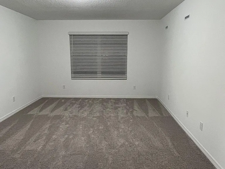 3110 Merton Aly — Photo 12
