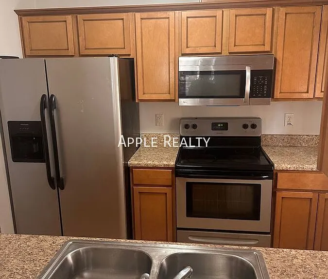 834 N Taylor St — Photo 16