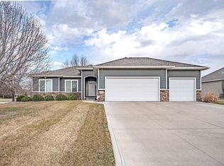 162 Teton Pines Ct, Dakota Dunes, SD 57049