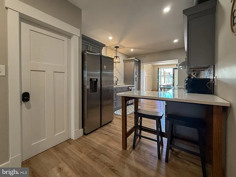 521 Locust St — Photo 11