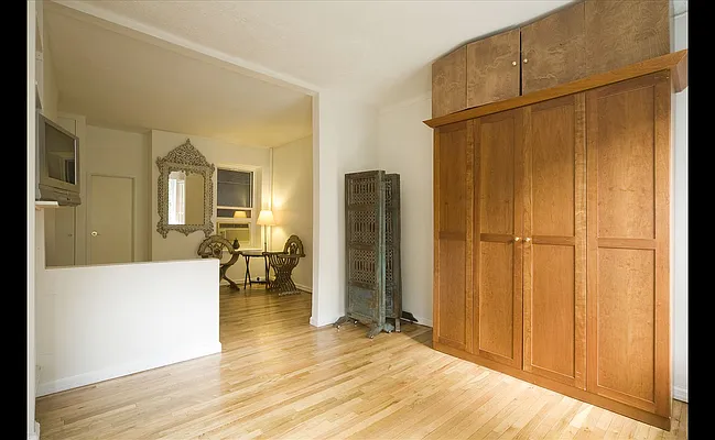 Sold by Douglas Elliman | media 6