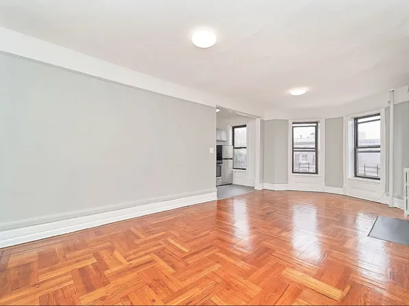 801 Ocean Avenue image 1 of 8