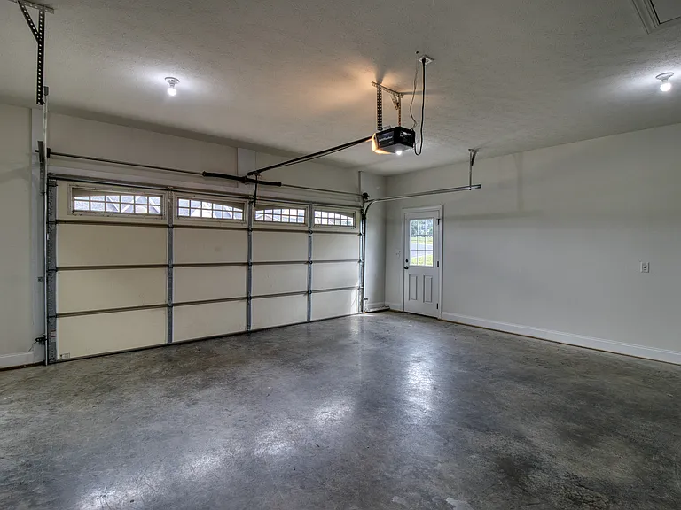 158 Locust Grove Ln — Photo 14