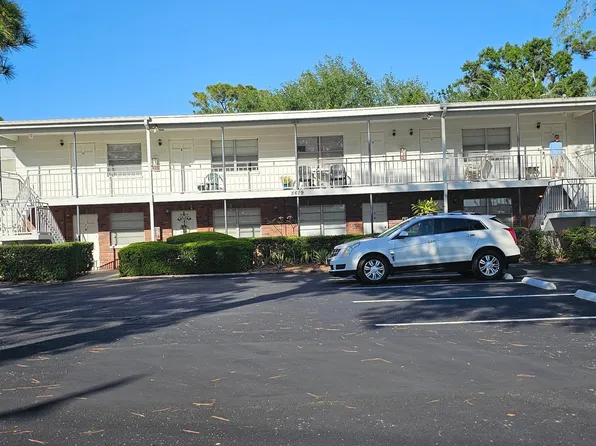 5619 Manchester St N #10, Saint Petersburg, FL 33703