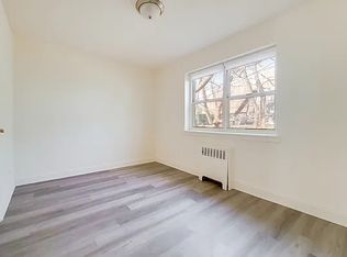 165 Arlo Rd #B2, Staten Island, NY 10301