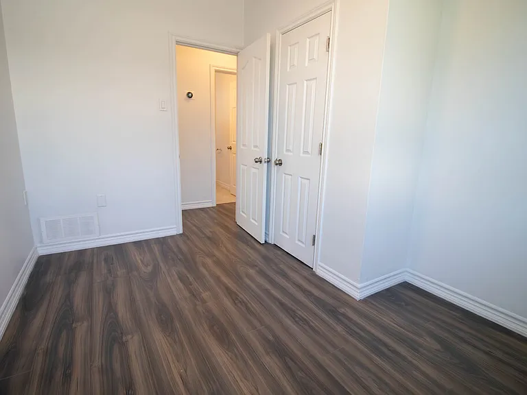 23 Saint Patrick St — Photo 12