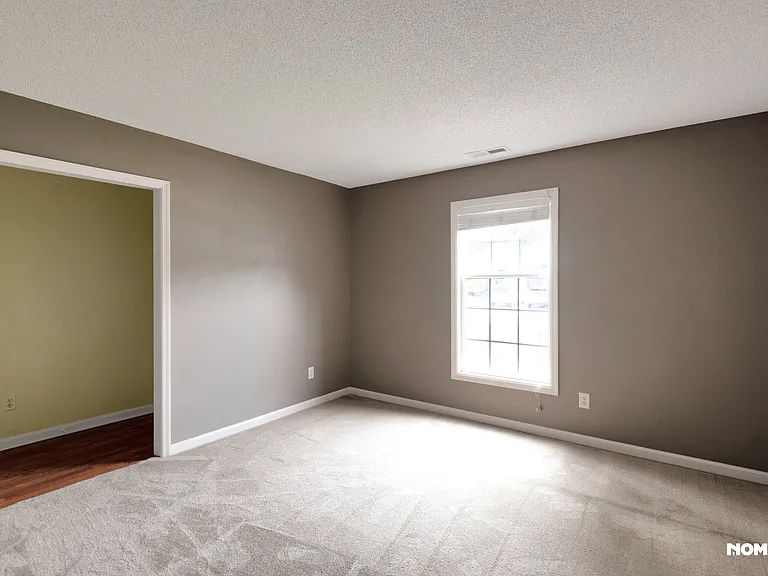 216 Stone Point Ln — Photo 13