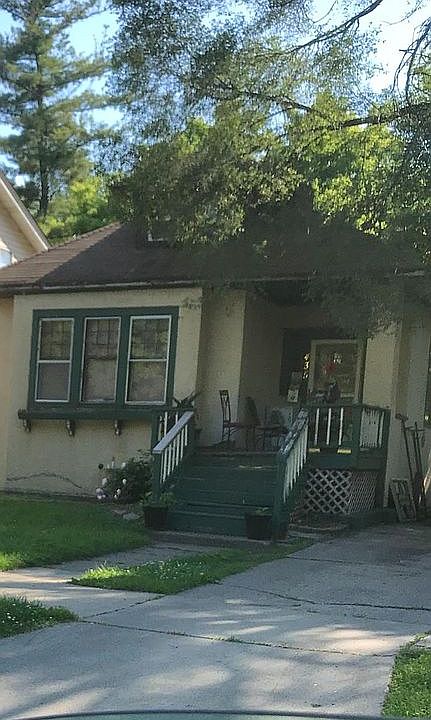 1st image of 435 Marlborough St