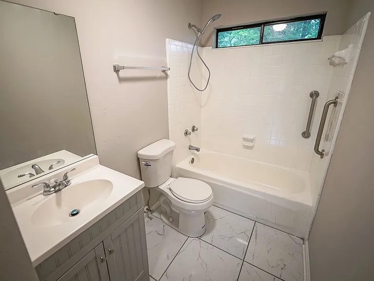 8407 Lenova Ln — Photo 23