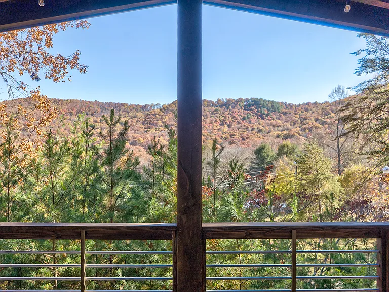 1011 Sky Hawk Mountain Rd — Photo 15