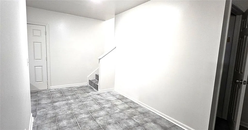 4 bed, 3.0 bath, $1,400 — Photo 3