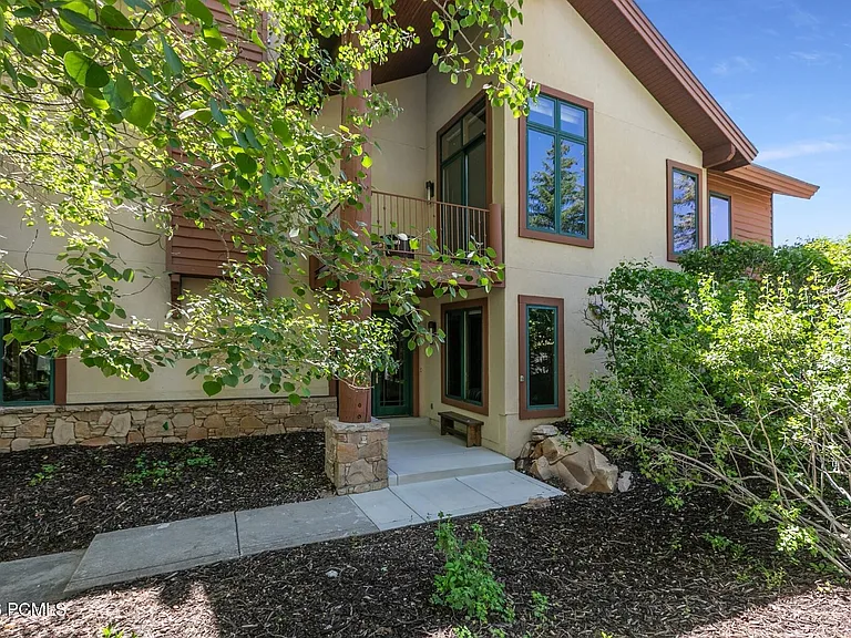 2780 Gallivan Loop #32 — Photo 2