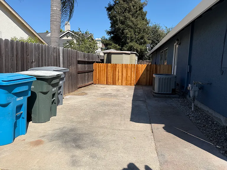 6260 Vanden Rd — Photo 44