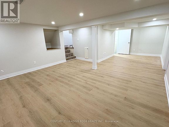 5th image of 50 Limeridge Rd W