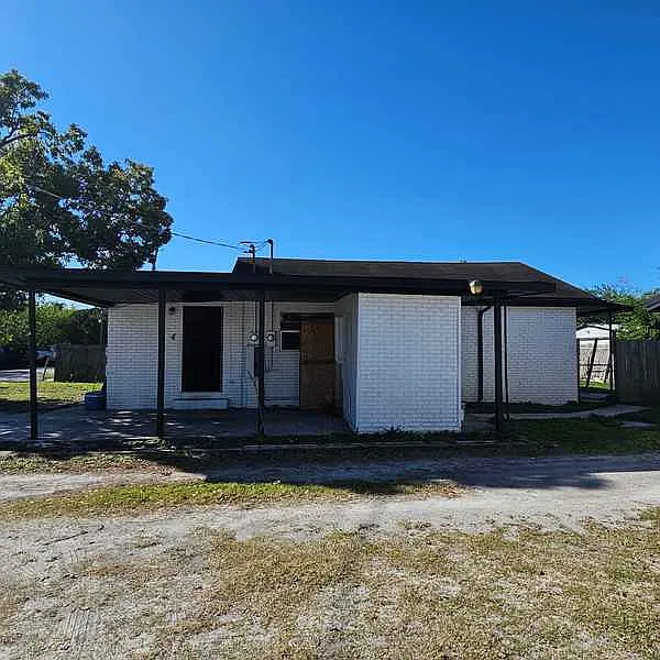 Building Photo - 4 Sandy Ln #1