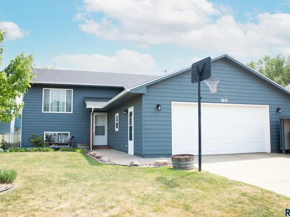 1517 E Beverly St, Sioux Falls, SD 57104