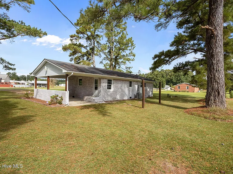 74 Cedar Rd — Photo 23