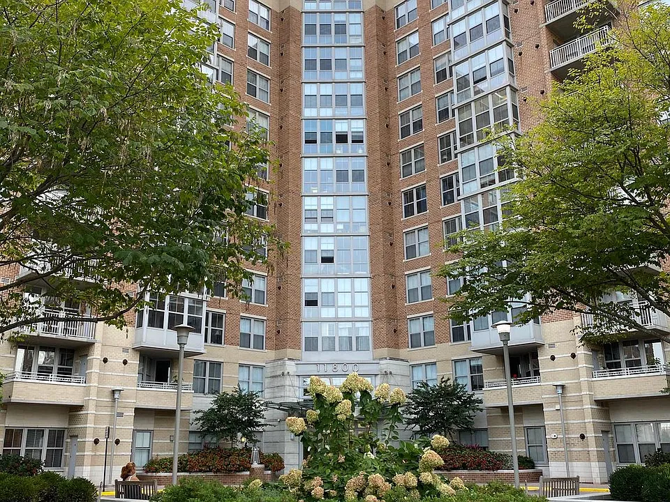 11800 Sunset Hills Rd #313