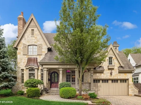22 N Quincy St, Hinsdale, IL 60521