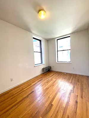 Rented by Oxford Property Group | media 25