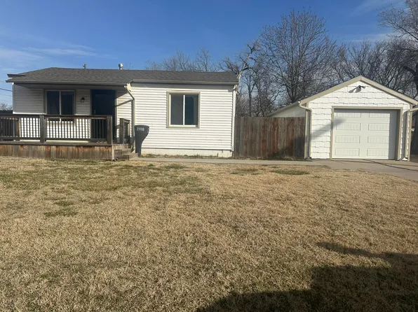 2118 W Munnell Ave, Wichita, KS 67213