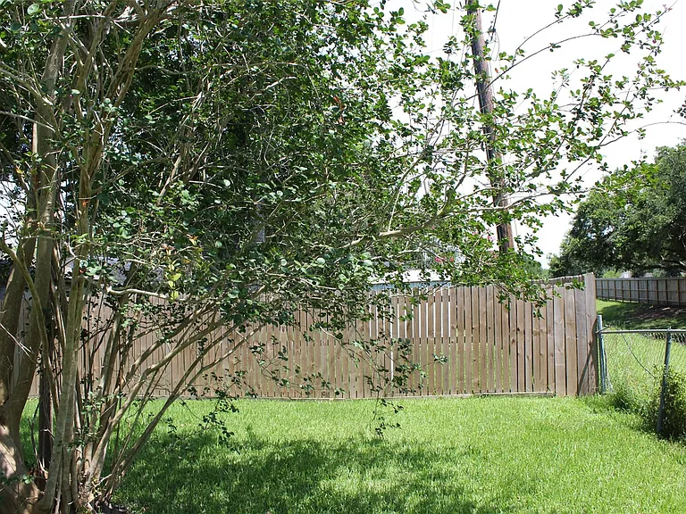 210 Brigadoon Ln — Photo 29