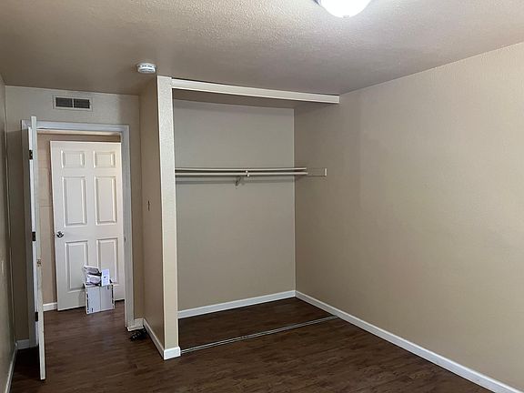 5th image of 4202 Casa Blanca Ln