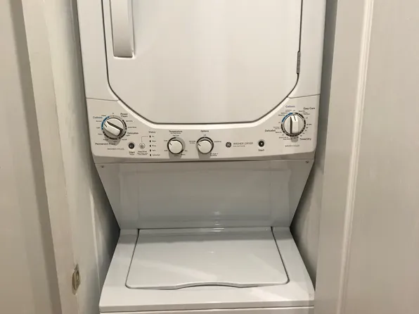 815 Willow Avenue image 4 of 15