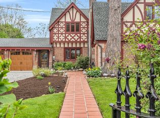 27 Kimball Ave, Ipswich, MA 01938